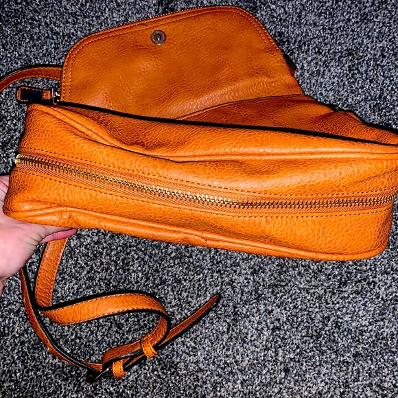 Crossbody Purse - Picture 3 of 4
